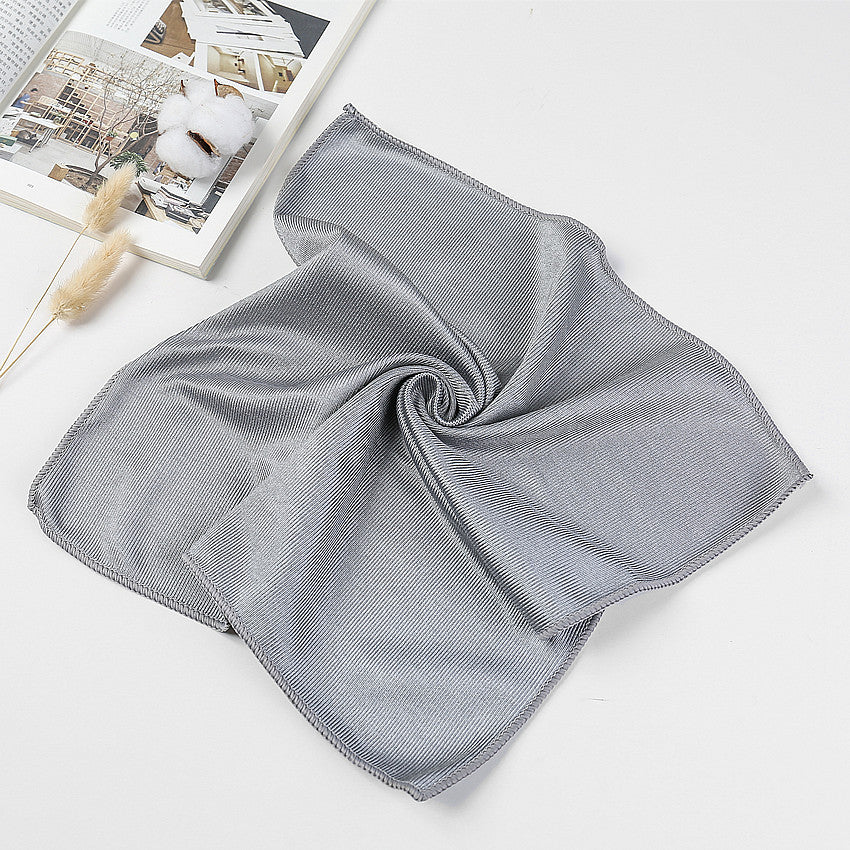 Microfiber glass cleaning cloth